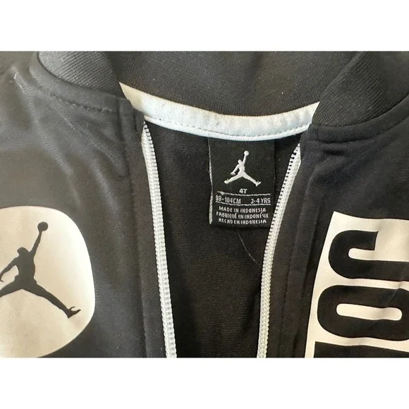 Kids Jordan Air Black Track Jacket Zip Up Full Zip Size 4T - Picture 2 of 3